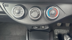 Toyota Yaris 1.5 VVT-i Y20 5dr [Bi-tone] Petrol Hatchback